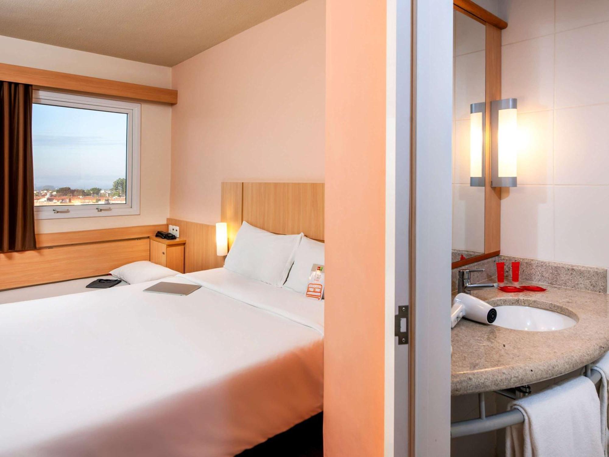 Ibis 3*