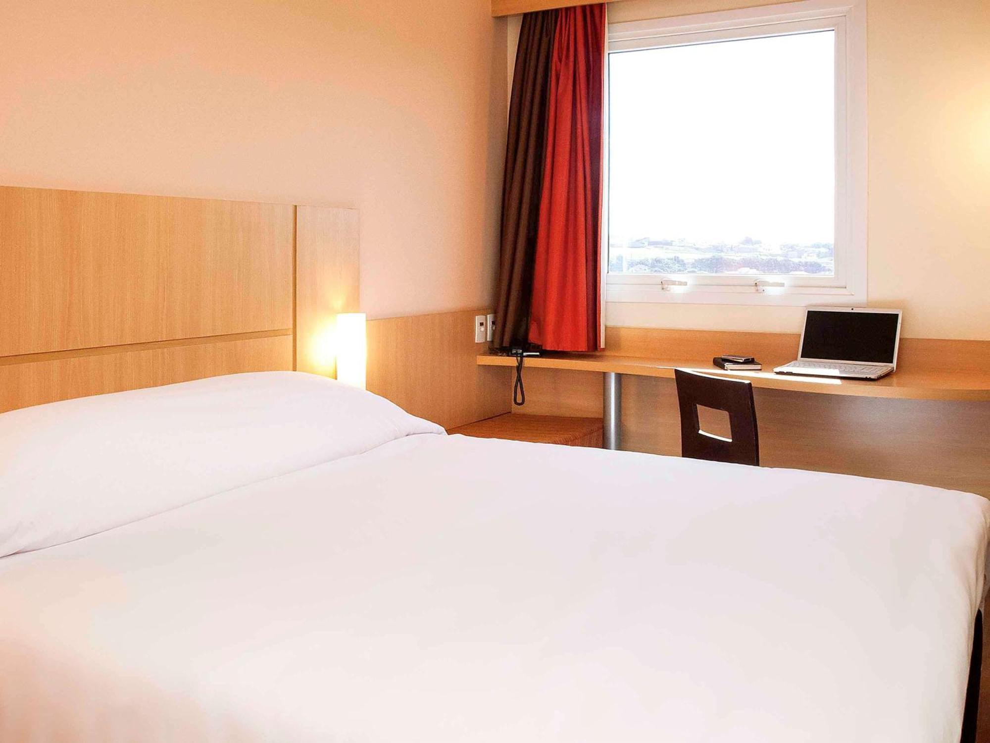 Ibis 3*